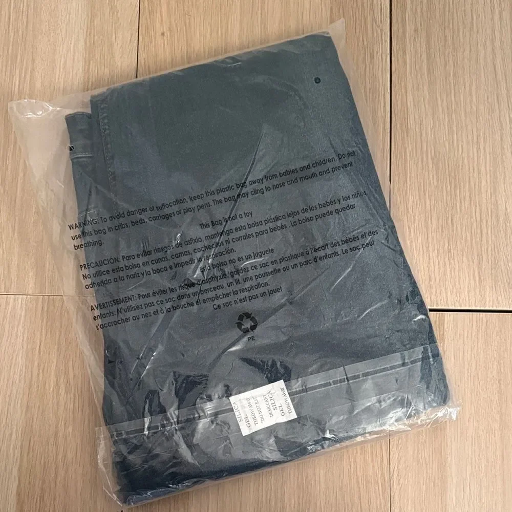 DKNY Slim Fit Men's Jeans - NWT